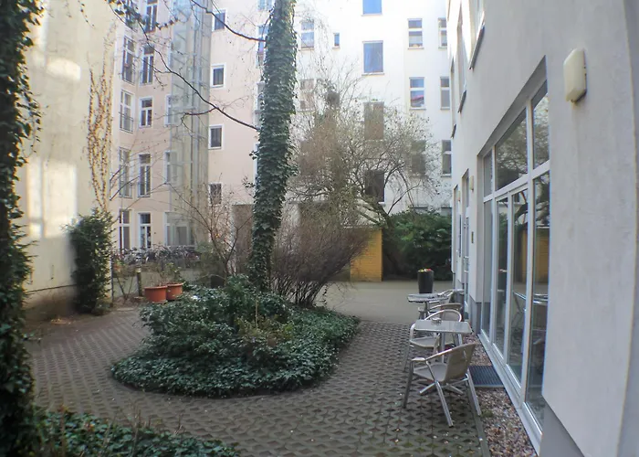 Nu Wave Berlin - Digital Check-In 2025Sporthotels